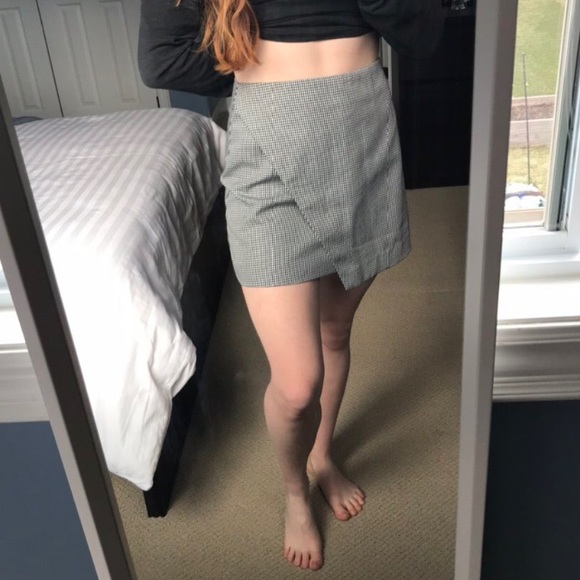 Skirt - Picture 1 of 2